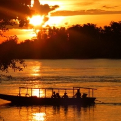 Une croisière sur le Mékong au Cambodge au coucher de soleil