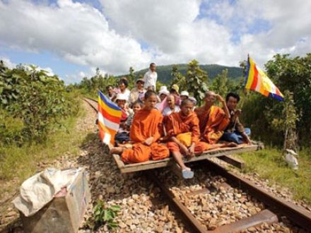 Train en bambou au Cambodge