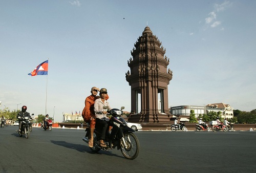  la statue indépendante à Phnom Penh