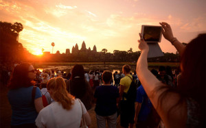 Le lever du soleil merveilleux à Angkor Wat