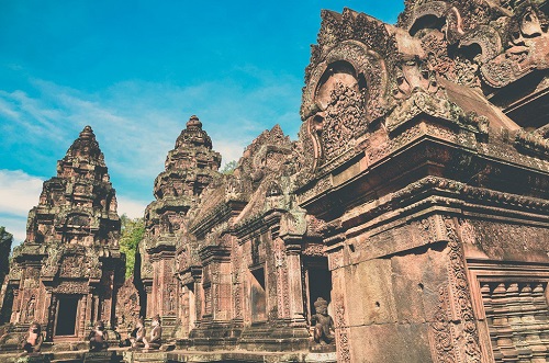Banteay Srei dans les vieux temples d'Angkor