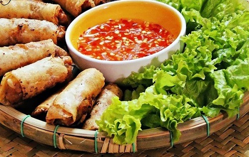Hoi an et Da Nang sont les destinations connues pour la cuisine magnifique et le prix abordable