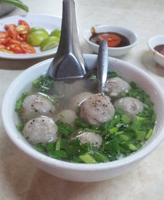 meilleurs plats de Hanoi et de Saigon la soupe des boulettes de bœuf Saigon